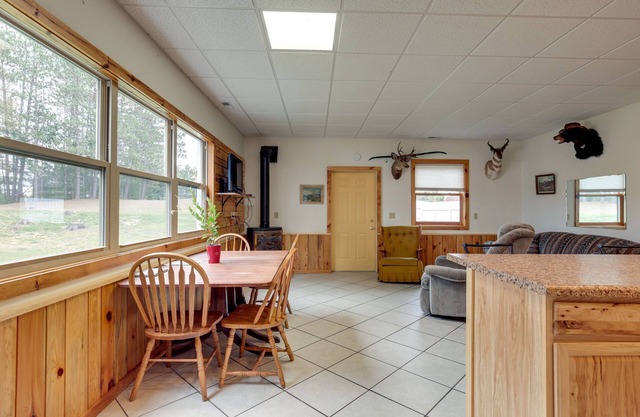 Boat Dock & Fire Pit: Lakefront Monico Home!