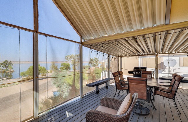 Boat Launch + Mtn Views: Lake Havasu Cabin