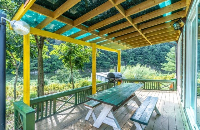 Boeun Supsogui Hayan Pension