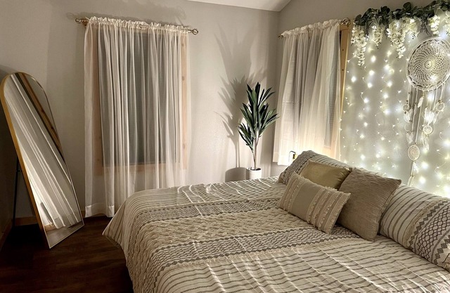 Boho Style Cabin with Sauna and Firepit!