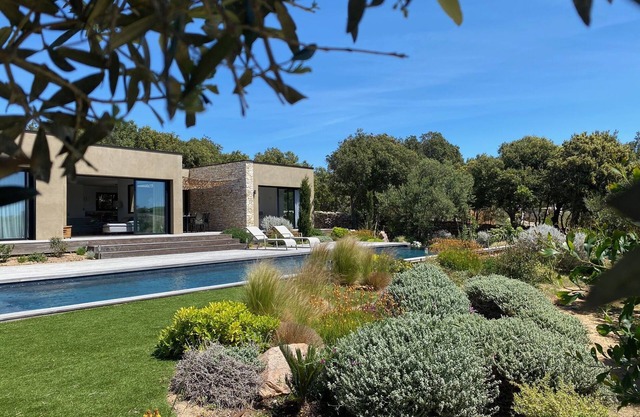 Bonifacio, Contemporary luxury villa