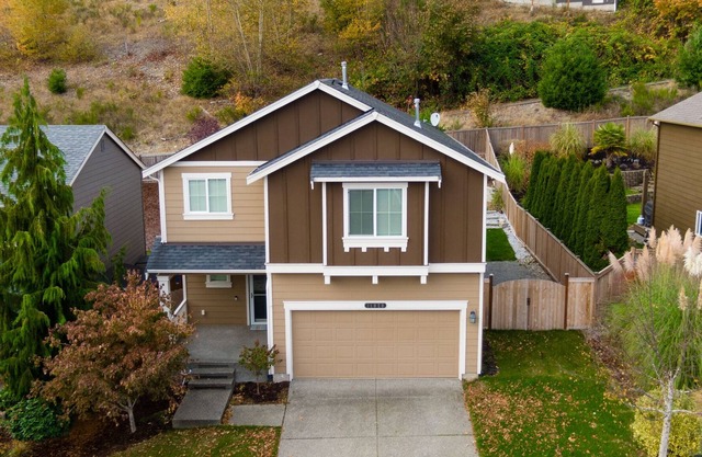 Bonney Lake House INN W/Jacuzzi and Centralized AC