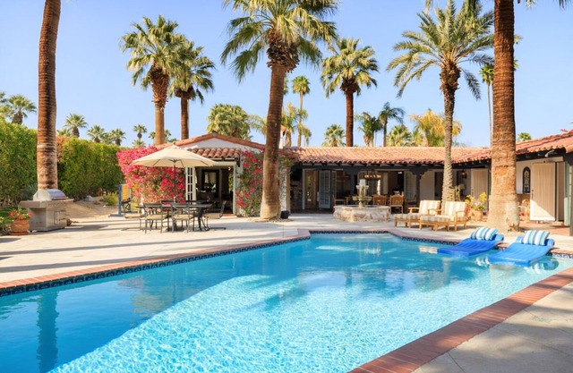 Book Today for a Fall Getaway! Chic Downtown Home with Private Pool and Hot Tub!
