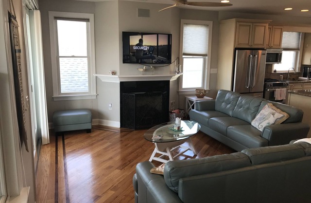 BOOK YOUR 2026 VACATION NOW Beach Block! Large Townhome Perfect for Families