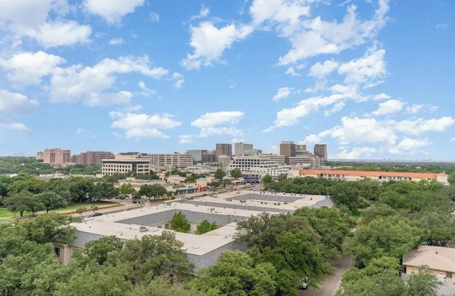 BOOKING NOW! New Construction Studio in Dallas for Vacation/Student Visits