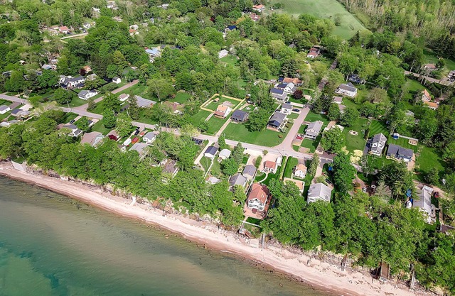 ~Booking Year-Round~ 3BR 2BATH Fully-Remodeled Lakeside Home