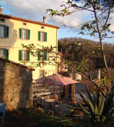Borgo Tepolini Country House