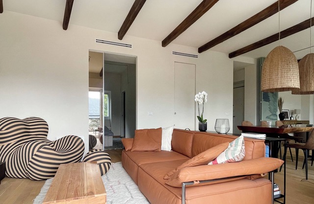 Boutique designer apartment with lake view and large terrace