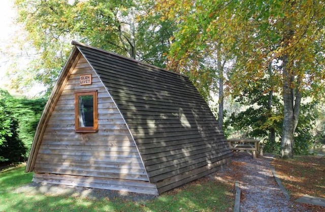 Braidhaugh Wigwams (standard) Sleep up to 4 persons, 2 adults are included
