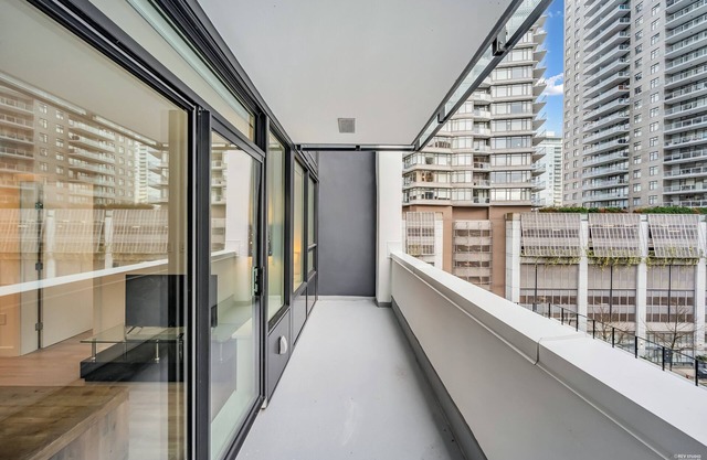 Brand New 1B+1B Condo/New West