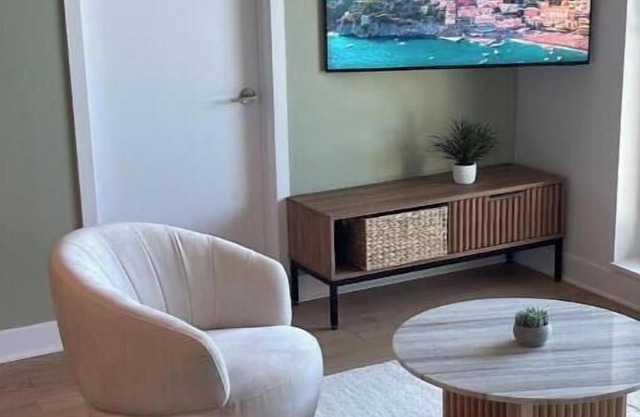 Brand new 2 bed, 2 bath in Griffintown