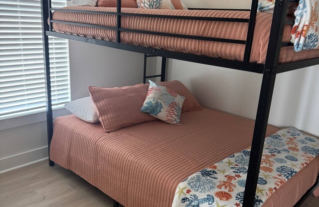 Brand new 3 bedroom Beach house with gulf view in Gulfport.