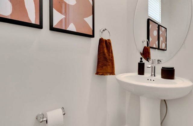 Brand New 3-Bedroom Townhouse Beautifully Constructed In Brandywine With WiFi