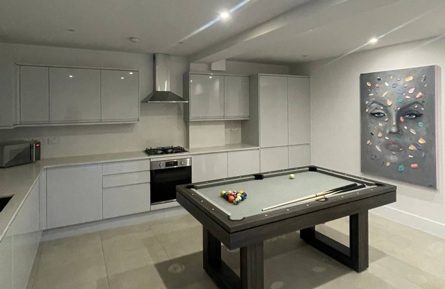 Brand new build - 4 bed stunner - EV Charge point - Pool Table