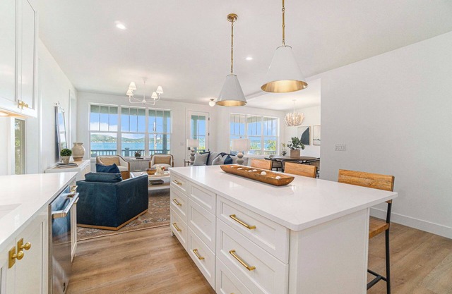 Brand-New Build Crystal Lake Lakefront Cottage Sunkissed #5