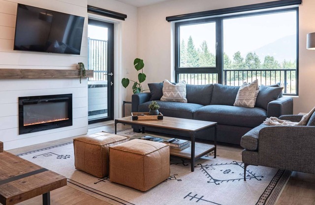 Brand New Condo - Glades and Greens