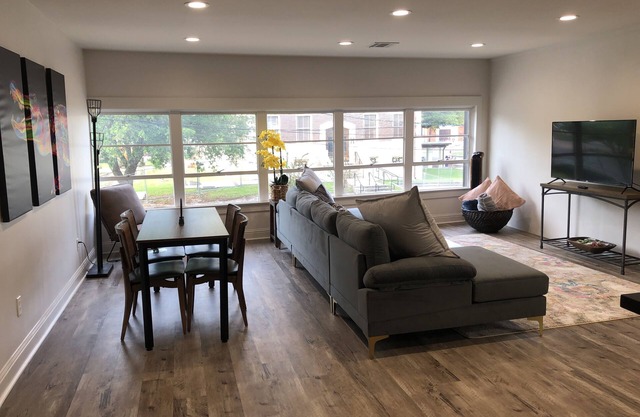 BRAND NEW great view downtown apartment- Iris 3!