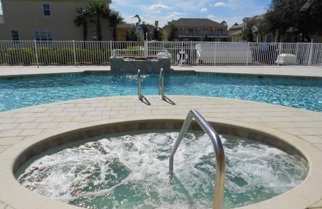 Brand New Luxury 4-bedroom house in Clermont