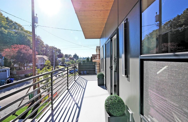 Brand New Modern Home with Rooftop Terrace, Jacuzzi, Garage, and high-speed Wifi