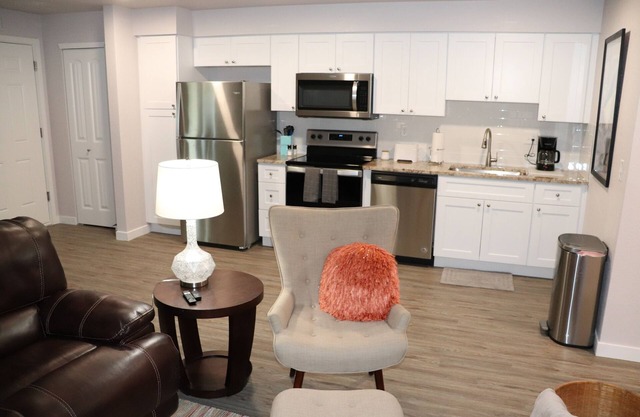 Brand New Renovation! Private & Quiet Top Floor Condo! Great Location!