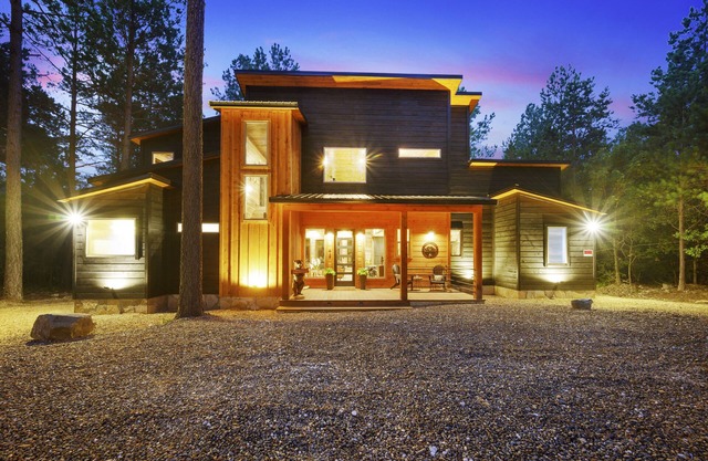 BRAND NEW! Smokey Pines | BOHO Modern + Chic Contemporary | Sleeps 12