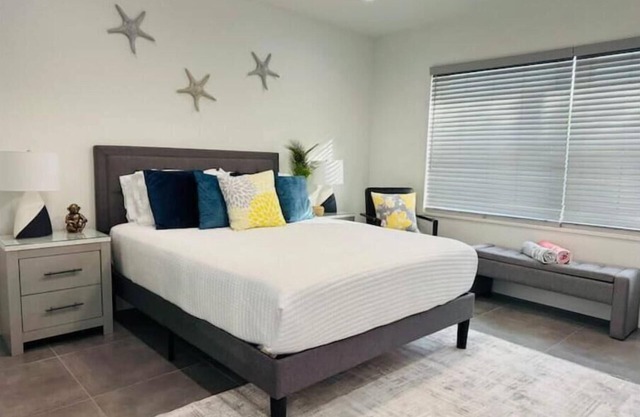 Brand New Studio with Pool Access