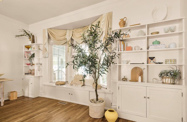 BRAND NEW! ★Super Luxurious Designer Home /7 minutes to downtown Boise ★