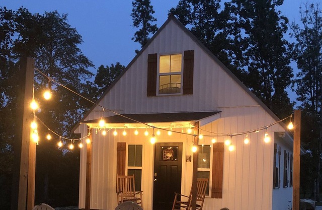 BRAND NEW! Tiny Cottage near Greers Ferry Lake~HillCreek Cabins