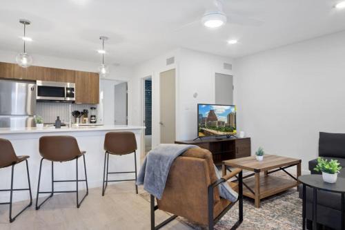 Brand New unit 5 min to Downtown Austin