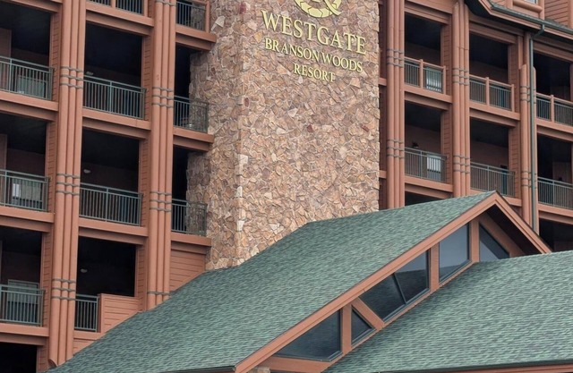 Branson Woods Resort. Charming 2-bedroom resort in Branson. Family friendly