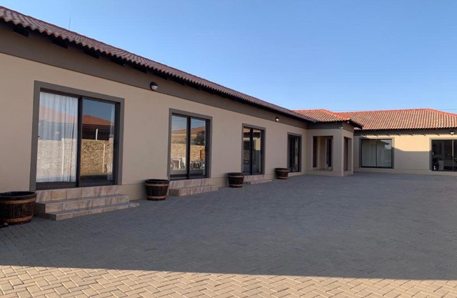 Bread & Barrel Eureka Kimberley