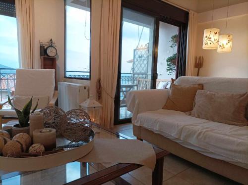 Breathe in Delphi - Family Apt with Mountain View