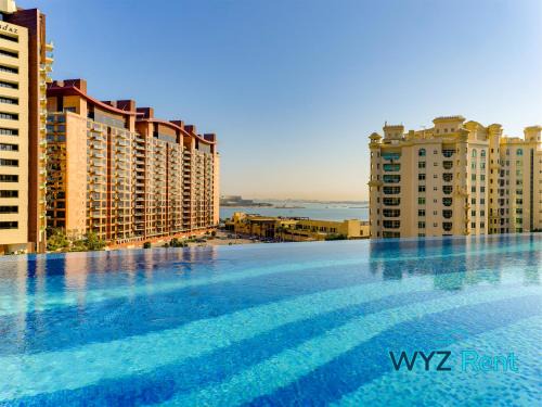 Breathtaking 1BR in Palm Tower, with Sea View