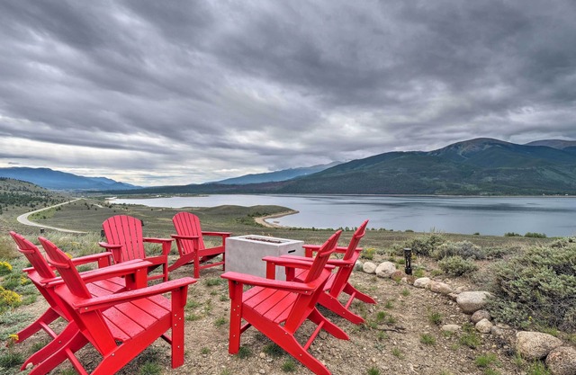 Breathtaking Lake-View Retreat w/On-Site Hiking!