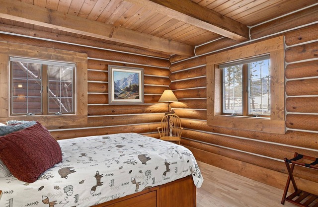Breathtaking views of Red Lodge Mountain Grizzly Peak Cabin.