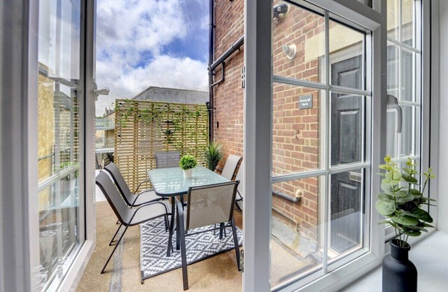 Brewery Loft - town centre apartment
