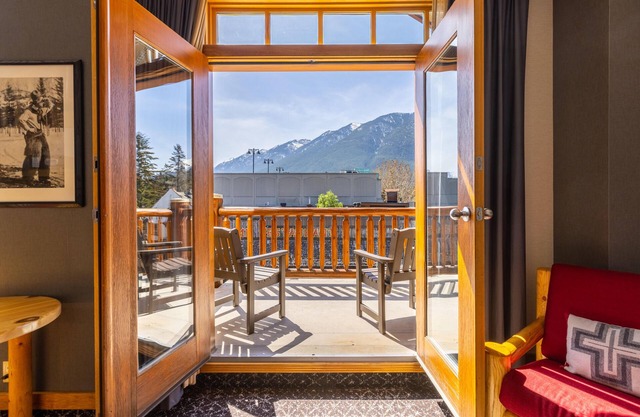 Brewster Mountain Lodge