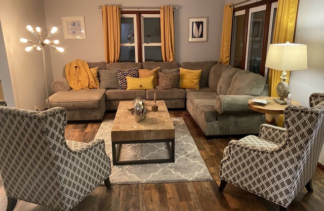 Brick Tudor Vacation Rental House Close To Lake Michigan And Downtown