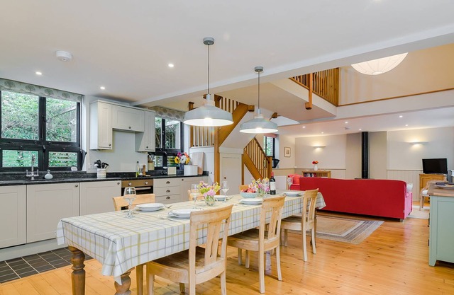 ★Bridge Cottages★Huge garden + Village setting + Near Canterbury + Dog Friendly