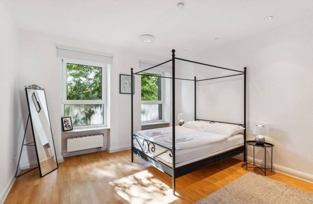 Bright 3-room apartment near Prenzlauer Berg