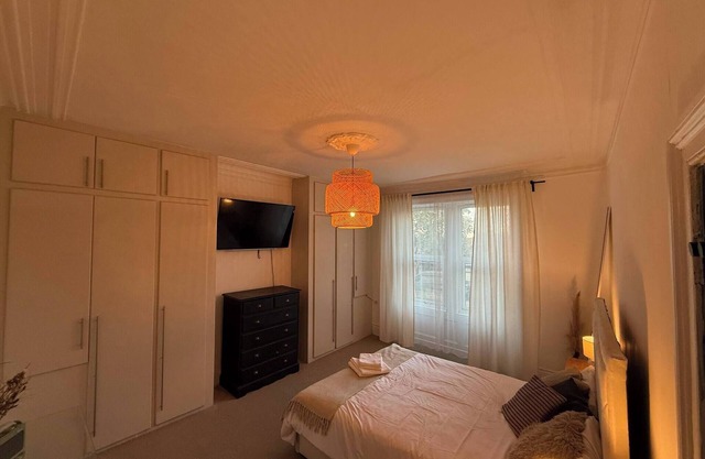 Bright 4-Bedroom Maisonette in Gateshead