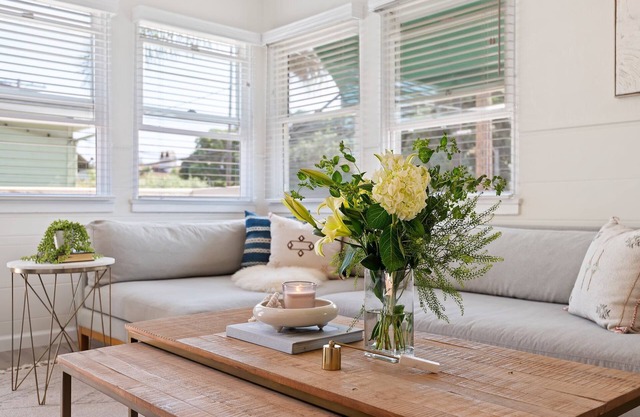 Bright and Airy Newly Remodeled Condo At West Beach