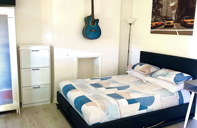 Bright and comfortable apartment located in the heart of London.