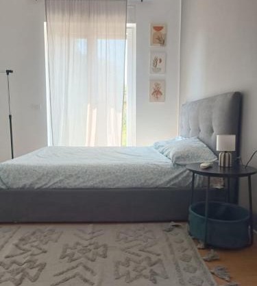 Bright and private apartment with yard