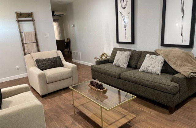 Bright and Spacious 3BD/2Bath Retreat w/ Best Location