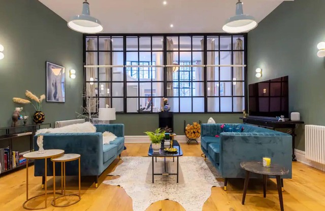 Bright and Stylish 2 Bedroom Flat in Chiswick