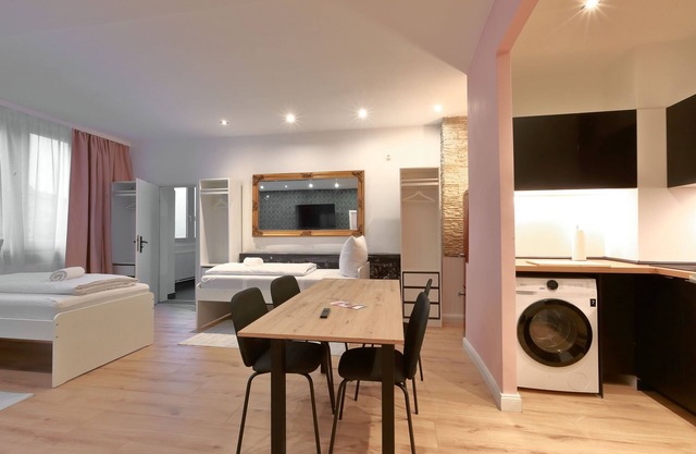 Bright and stylish apartment in Schöneberg07/Z/AZ/012765-22