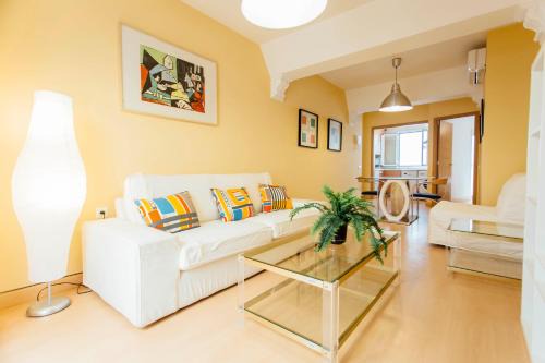 Bright and Wide 1Bd 2Bth- José Gestoso