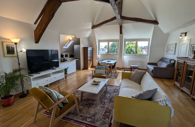 Bright apartment with garden in Montargis