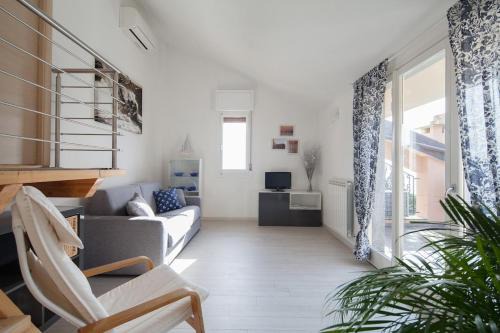 Bright Attic in Monterosso with Sea View Terrace